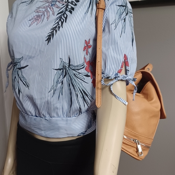 Inside Brand Womens blouse with back cutout and tie Size L - Picture 3 of 4